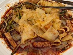 -汗腾格里·风味餐厅(新疆驻京办店)