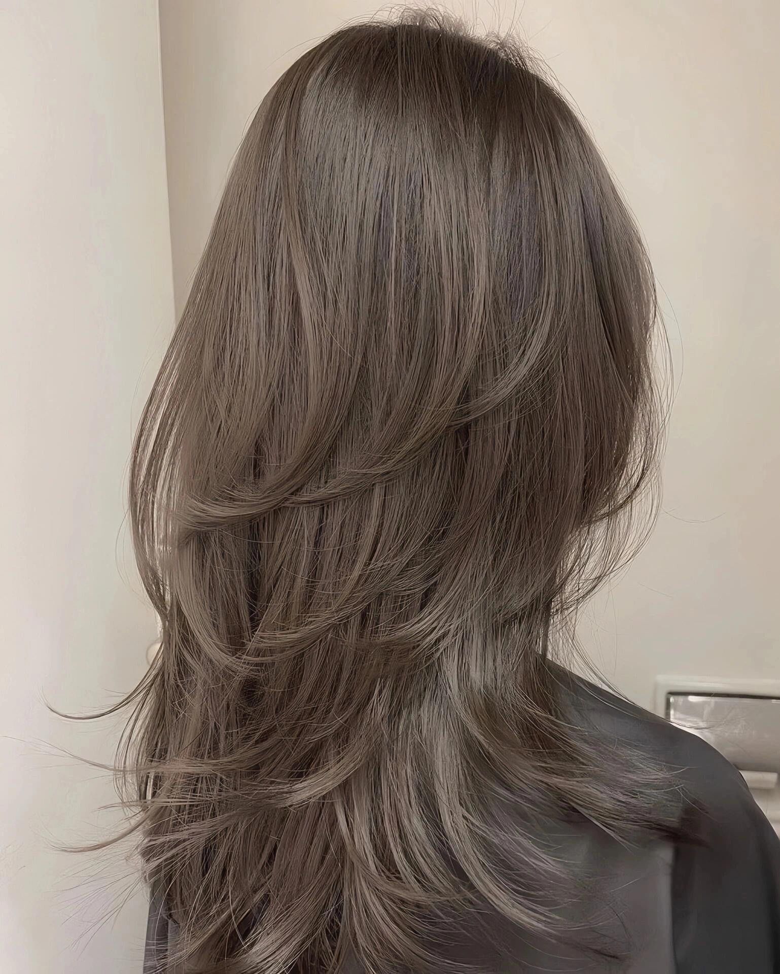 上班族学生党都可以驾驭的发色中长发