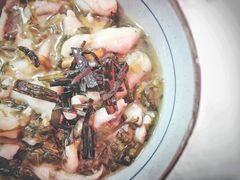 特色雪菜煨黄鱼面-明呈黄鱼面馆(斜土路店)