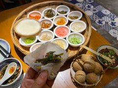 -包整·丝娃娃(一览甲秀楼风景店)