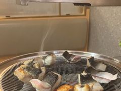 -围炉肉舍•炭烤活鳗•丹东海鲜烤肉(步行街店)