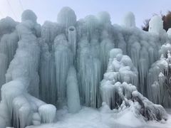 -大平台龙居瀑布旅游区