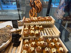 -Dough&Joe团憩(瑞虹天地月亮湾店)