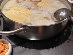 猪蹄猪肚锅-官也街澳门火锅(新源里店)