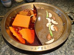 -小天鹅火锅·一线江景洪鼎旗舰店(洪崖洞店)