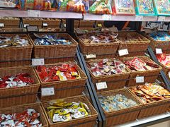 零售区-来伊份1038(新村路三店)