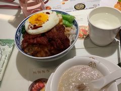 -新大咀港式茶餐厅(宝山万达店)
