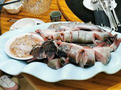 -老刘生态大鱼坊铁锅炖鱼(赛马场店)