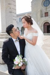 -现代经典婚纱摄影