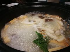 -东椰·海南椰子鸡火锅(朝阳门店)