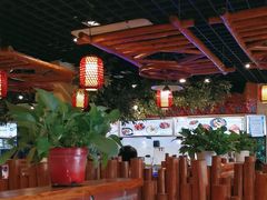 -靠山屯东北农家菜(八龙桥雅苑店)