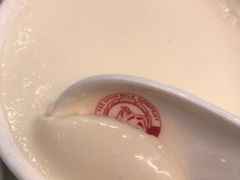 姜汁撞奶-义顺牛奶公司(庇利金街店)