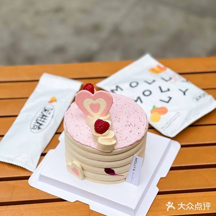 下午茶的仪式感，你和蛋糕🍰都要有！