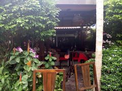 -Dash Teak House