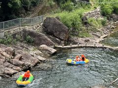 -安吉龙王山峡谷漂流