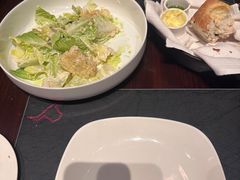 -恰餐厅及酒吧 CHAR Bar & Grill (北京丽都皇冠假日店)