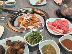 -金滏山·烤肉海鲜火锅自助(襄阳万达店)