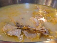 -鲜入围煮花胶鸡海鲜火锅