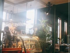 -出走咖啡·面包(宋庄店)
