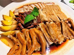 卤味四拼-维园悦谱·海派家常菜(乌鲁木齐南路店)