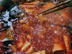 -城墙拐拐火锅(三峡广场黑金冠店)