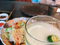 -铭牛烧肉·和牛海鲜自助(高新月牙湖店)