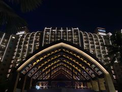 -三亚湾海居铂尔曼度假酒店