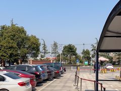 -房地产交易中心-停车场