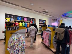 -m豆巧克力世界(上海世茂广场店)