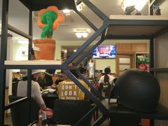 等位区-金龙烧烤·牛肉面(西塔店)