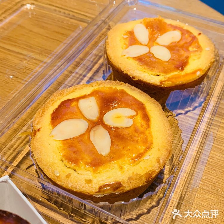 亲测好吃😋鲍师傅的盘塔可以冲[胜利]泡芙也冲啊