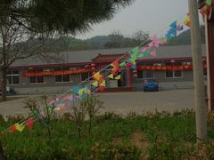 门前停车场-姥家大锅台水库渔家