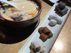 京城酥肉锅-四季民福烤鸭店(西单华威约饭街店)