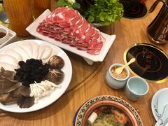 -额尔敦传统涮.冰煮羊火锅(乌兰察布体育场店)