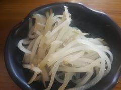 -丽虹云南过桥米线(兴工街店)