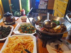 -临江餐馆二楼美食部落