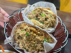 烧饼加肉-万红路羊汤烧饼店(将台路店)