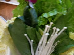 -三人行骨头王火锅(长寿店)