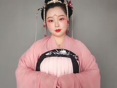 -群丽化妆摄影美甲纹绣培训学校