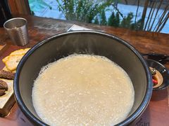 -银米·云南传统过桥米线(双廊黑金冠店)