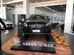 -奔驰上海利星(七宝店)