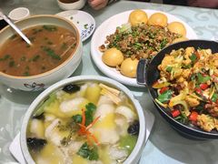 -老六饭店(翠通路店)