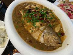 黄花鱼炖粉条-燕青小馆(东园大厦店)