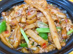 咸鱼茄子煲-正宗波记潮州砂锅粥(新洲一街店)