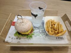 -龙治汉堡(中华城店)