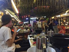 -刘姐啤酒鱼民族演艺餐厅(西街总店)