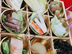 -三顾烤庐·烤鱼·烧烤·龙虾(奉贤店)