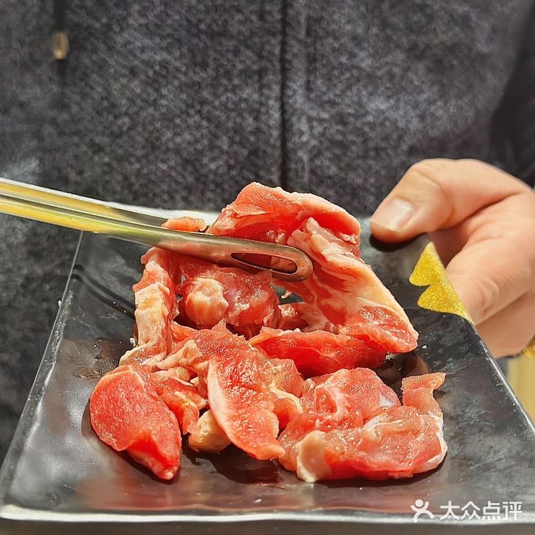  介家朝鲜族烤肉也太好吃了叭，香！