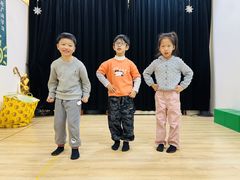 -猴有戏教育戏剧·音乐剧·主持口才·演讲朗诵辩论(环球港华师大校区)