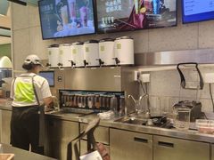 -奈雪的茶(亨特国际广场店)